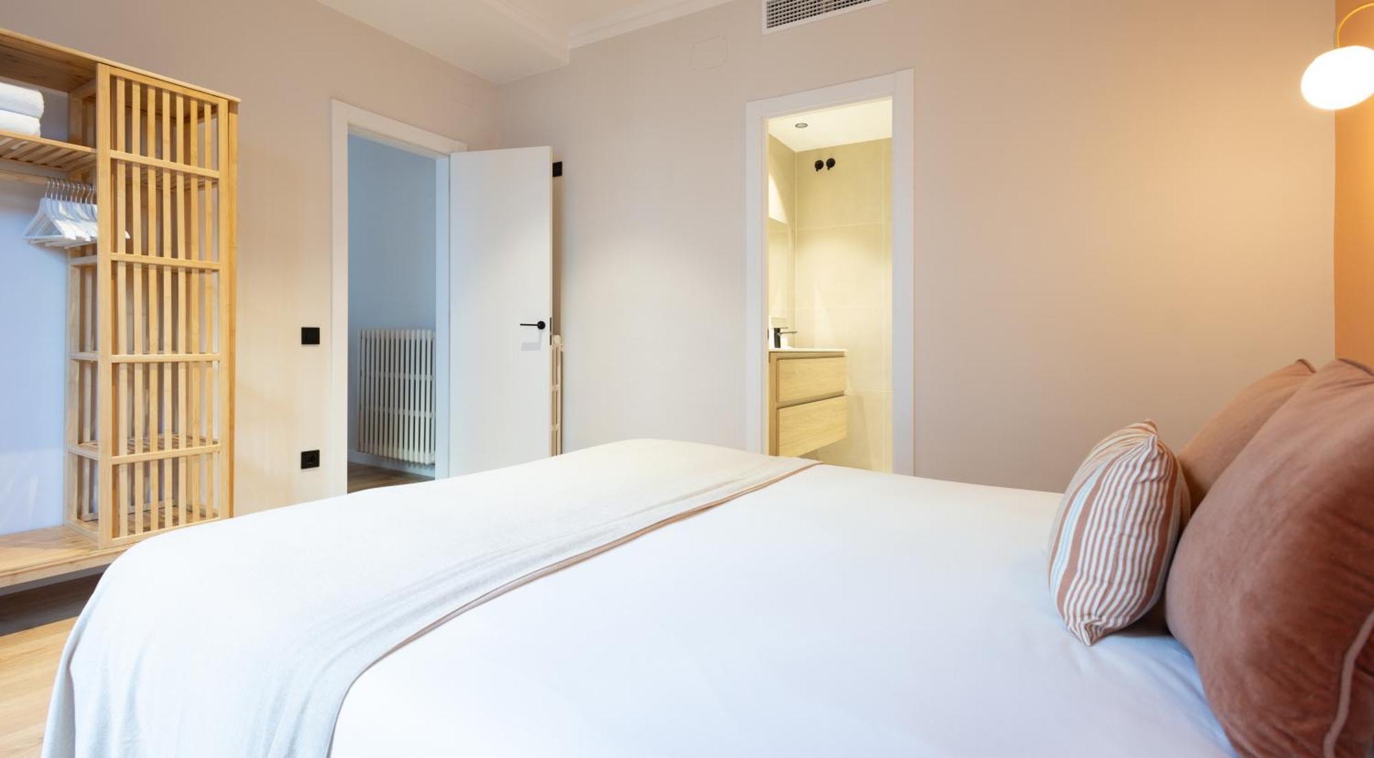 Stay U-Nique Apartments Balmes II Barcellona Esterno foto