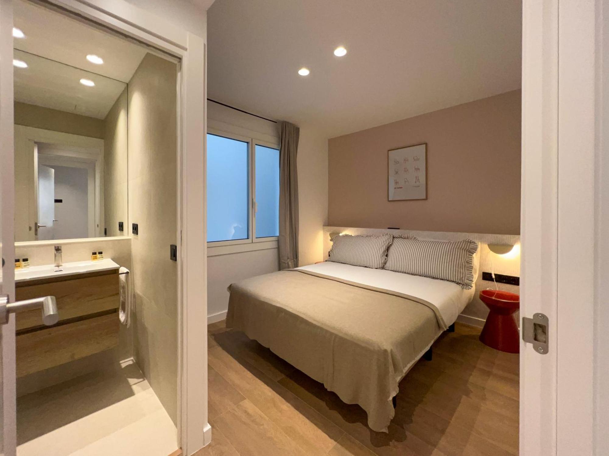 Stay U-Nique Apartments Balmes II Barcellona Esterno foto